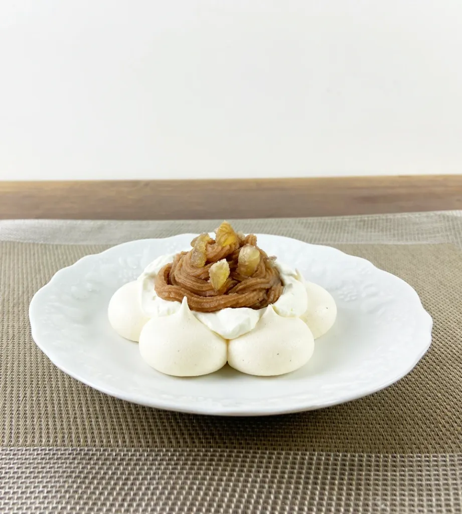 Pavlova de fête individuelle et Mont Blanc